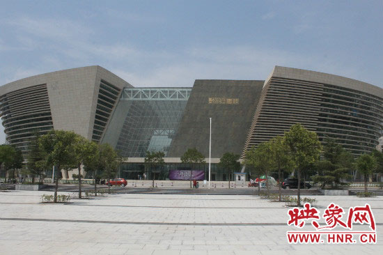 鄭州市圖書館新館8號(hào)試運(yùn)營 鄭州市圖書館新館8號(hào)試運(yùn)營