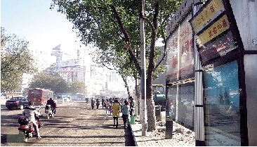 二七廣場(chǎng)和紫荊山區(qū)域公交站名采用地標(biāo)名加道路名進(jìn)行升級(jí) 二七廣場(chǎng)和紫荊山區(qū)域公交站名采用地標(biāo)名加道路名進(jìn)行升級(jí)