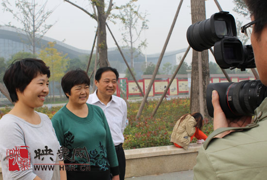 “溫馨九九重陽(yáng)節(jié) 陪著父母去游園”活動(dòng)圓滿舉行 “溫馨九九重陽(yáng)節(jié) 陪著父母去游園”活動(dòng)圓滿舉行