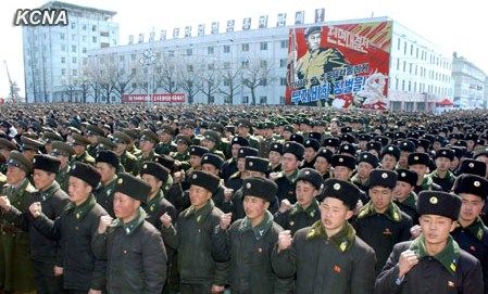 朝鮮黃海北道、咸鏡南道和南浦市11日舉行軍民大會，支持朝鮮人民軍最高司令部發(fā)言人聲明。