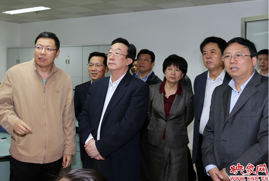 5月9日上午11點(diǎn)10分，河南省委書(shū)記郭庚茂一行來(lái)到映象網(wǎng)視察。映象網(wǎng)記者 邵恰 段晉哲攝