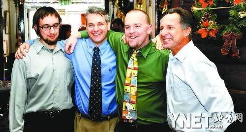 “追風(fēng)者”蒂姆·薩馬拉斯展示其超級(jí)相機(jī) “追風(fēng)者”蒂姆·薩馬拉斯展示其超級(jí)相機(jī)