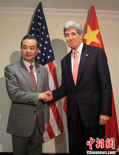 王毅會見美國國務卿克里 王毅會見美國國務卿克里