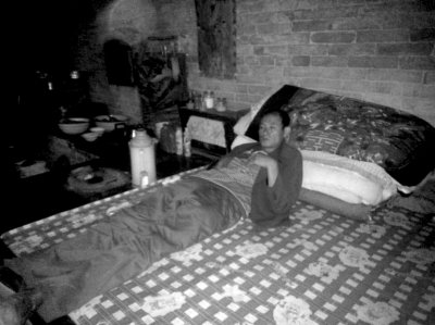 昨晚，張會(huì)英的丈夫接受采訪(fǎng)。記者 懷若谷/攝