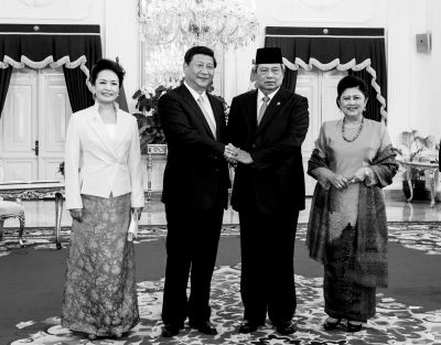 2日，國(guó)家主席習(xí)近平在雅加達(dá)同印度尼西亞總統(tǒng)蘇西洛舉行會(huì)談。 新華社發(fā)