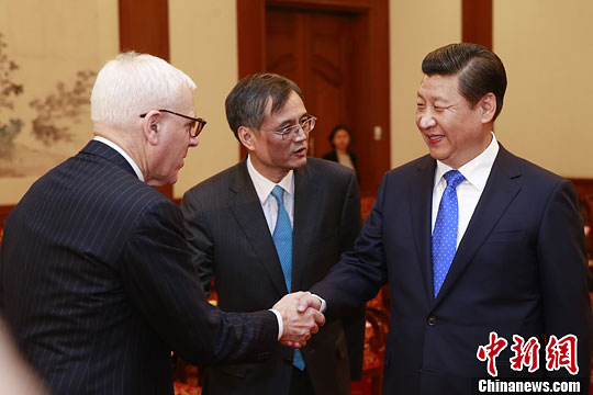 10月23日，中國(guó)國(guó)家主席習(xí)近平在北京釣魚臺(tái)國(guó)賓館會(huì)見清華大學(xué)經(jīng)濟(jì)管理學(xué)院顧問委員會(huì)海外委員。