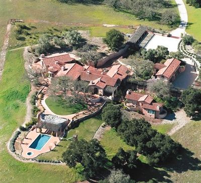 據(jù)稱這就是鄧文迪與布萊爾私會(huì)的“默多克牧場(chǎng)”。