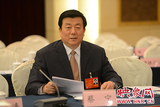 全國(guó)人大代表、河南省人民檢察院檢察長(zhǎng)蔡寧