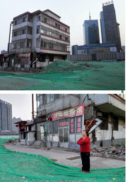 65歲的韓老太太是別人眼中的“釘子戶”，至今仍居住在斷水、斷電的老宅中。她的房產(chǎn)占地面積3分多，建有樓房4層，按照補償標準可以拿到400余萬元補償，但她還是擔(dān)心以后的日子沒著落，稱要繼續(xù)堅持下去。在她房子的右后側(cè)，是親賢社區(qū)旗下千禧集團的豪華辦公樓。