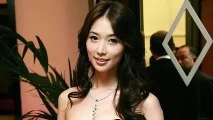 宋丹丹一條微博疑似又把林志玲陳冠希罵戰(zhàn)推向新高度！