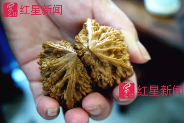 文玩核桃遇冷由幾萬(wàn)一對(duì)降到5元沒(méi)人要？商戶否認(rèn)