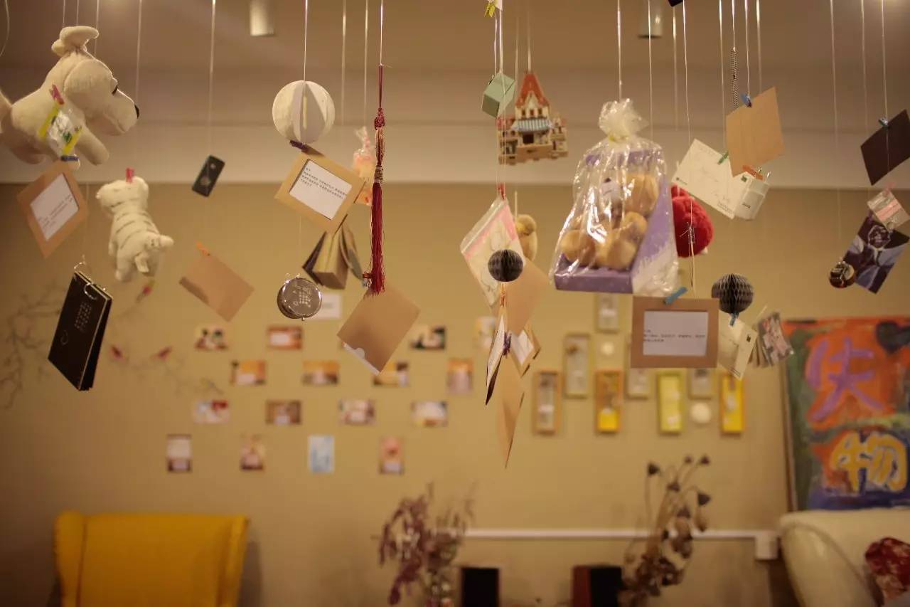 ▲失戀博物館里展示的失戀物品。