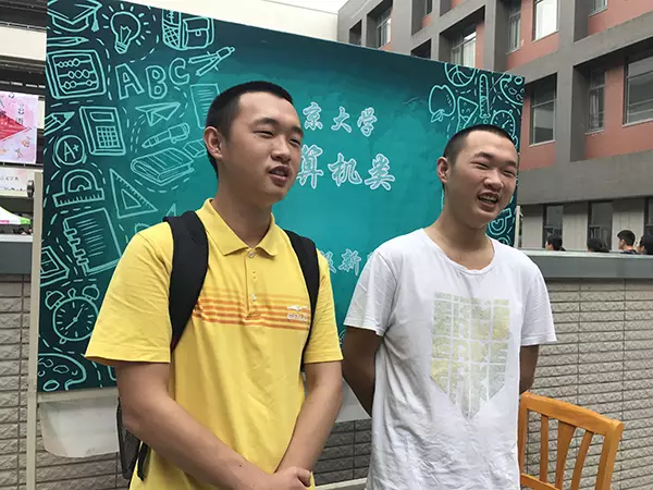 雙胞胎兄弟陳于勤、陳于思。