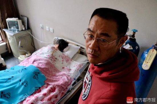 王煥凱說，要通過堅持刑事訴訟，換張津華和社會一個公道。（羅逸爵 攝）