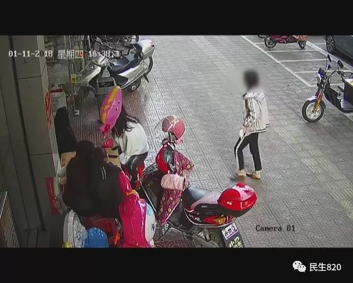 13歲女孩被人帶走審問4個(gè)多小時(shí) 只因多看了一眼 13歲女孩被人帶走審問4個(gè)多小時(shí) 只因多看了一眼