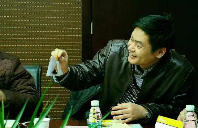 孫躍青 鄭州市公交公司車長，首屆河南十大影響力公職人員獲獎?wù)? complete=