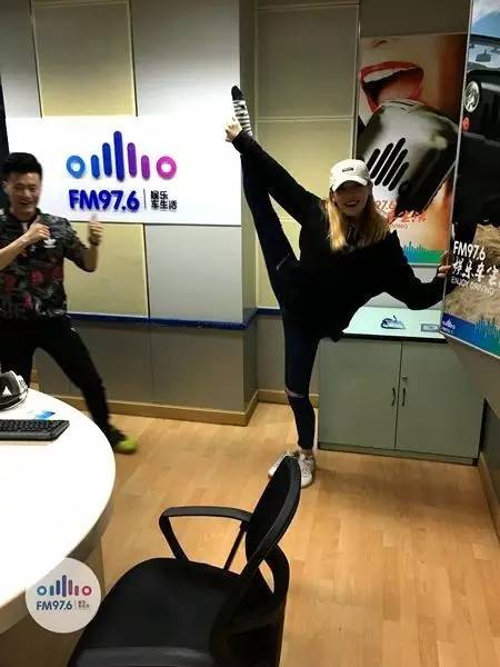 哇哦！都是帶功夫滴美人兒！