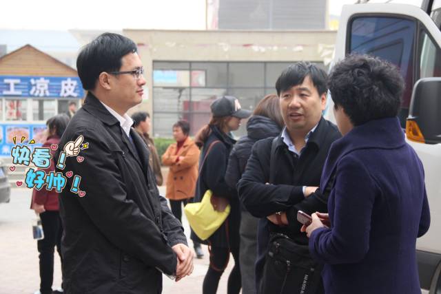 大BOSS徐紅曉總監(jiān)坐鎮(zhèn)，多方協調，HOLD住全場！