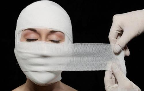 暑期學生整容熱：醫(yī)院手術(shù)增五成 趨于理性微調(diào)