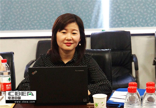 動(dòng)力電池應(yīng)用分會(huì)秘書(shū)長(zhǎng)、電池中國(guó)網(wǎng)CEO張雨參與座談交流