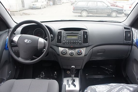 2011款悅動(dòng)到店實(shí)拍 2011款悅動(dòng)到店實(shí)拍