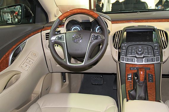 2012款君越到店實(shí)拍 2012款君越到店實(shí)拍