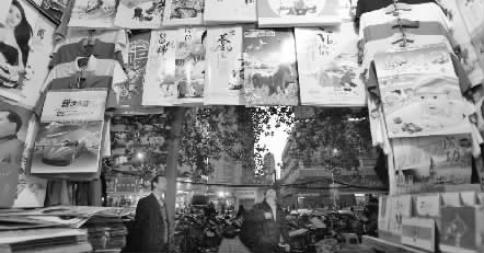 11月25日，鄭州市福壽街一家臺歷、掛歷專營店店主稱，上貨半個多月了，生意一直很冷清