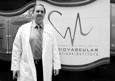 這是負(fù)責(zé)這一項目的生物學(xué)家斯圖爾特·威廉斯今年3月6日接受采訪時拍的照片。