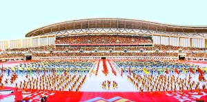 9月16日，第七屆全國農(nóng)民運動會開幕式在南陽市體育場舉行