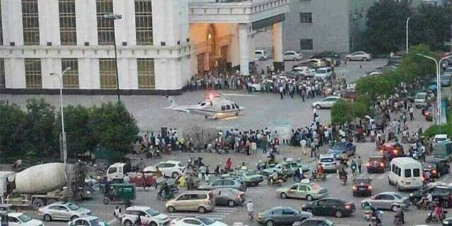 男子乘私人直升機從天津回鹽城過中秋 男子乘私人直升機從天津回鹽城過中秋