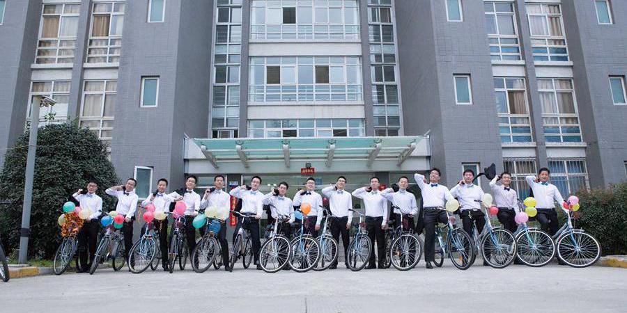 西安一大學(xué)辦博士生集體婚禮 西安一大學(xué)辦博士生集體婚禮