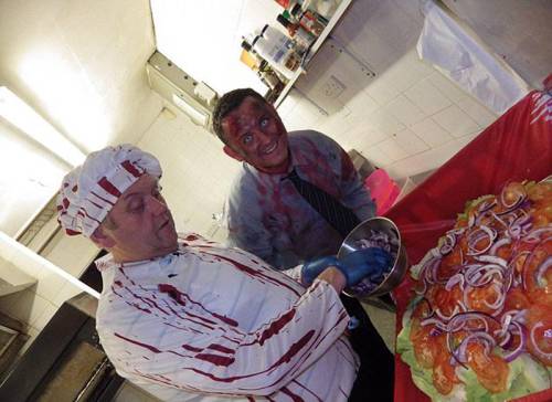 英國廚師制作巨型漢堡 重約31公斤 英國廚師制作巨型漢堡 重約31公斤