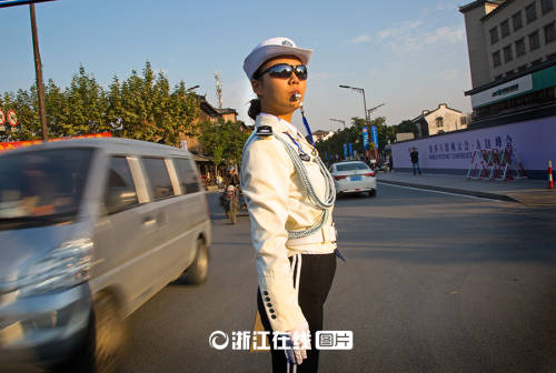 美得心醉 白衣女警保駕世界互聯(lián)網(wǎng)大會(huì) 美得心醉 白衣女警保駕世界互聯(lián)網(wǎng)大會(huì)