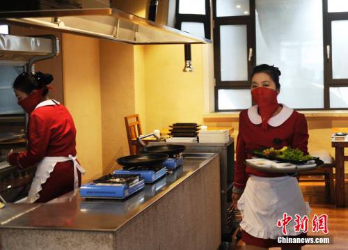 長春一飯店服務員 長春一飯店服務員