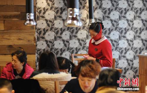 長春一飯店服務員 長春一飯店服務員