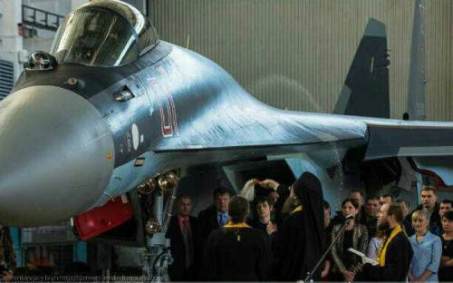 戰(zhàn)斗民族:牧師會開光能打槍懂賣萌 戰(zhàn)斗民族:牧師會開光能打槍懂賣萌