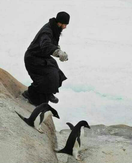 戰(zhàn)斗民族:牧師會開光能打槍懂賣萌 戰(zhàn)斗民族:牧師會開光能打槍懂賣萌