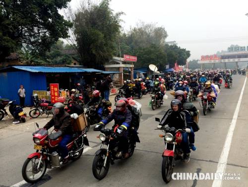 廣東封開交警護航 廣東封開交警護航