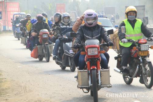 廣東封開交警護航 廣東封開交警護航