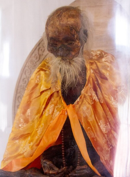 河南102歲高僧圓寂17年肉身不腐 河南102歲高僧圓寂17年肉身不腐