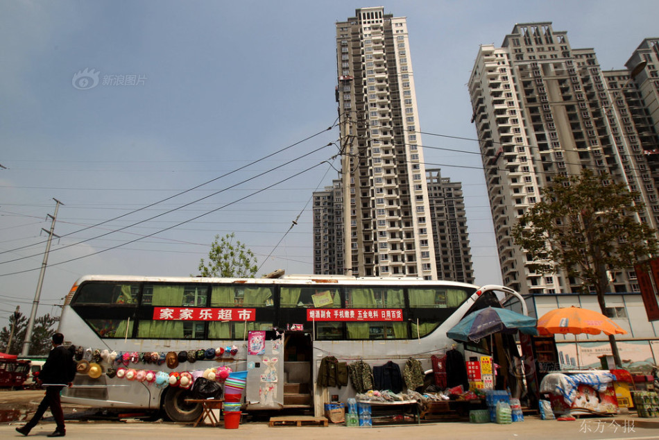 鄭州報(bào)廢大巴變超市 鄭州報(bào)廢大巴變超市