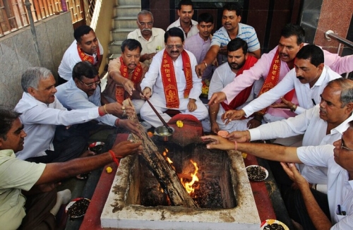 世界各地民眾為尼泊爾地震遇難者祈禱 世界各地民眾為尼泊爾地震遇難者祈禱