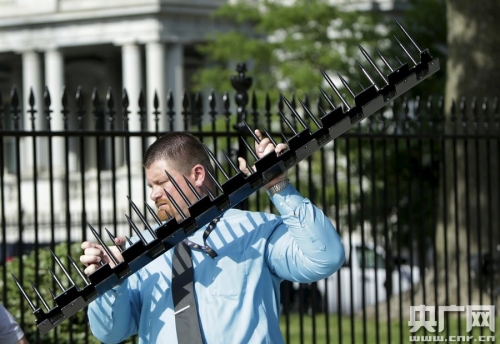 白宮護(hù)欄加裝帶刺鋼釘 白宮護(hù)欄加裝帶刺鋼釘