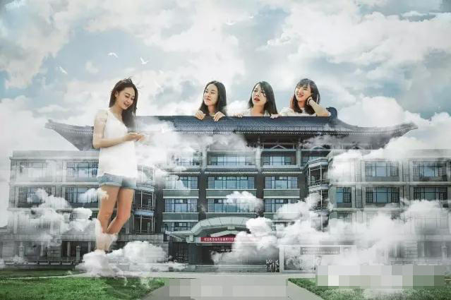 大學(xué)畢業(yè)爭拍創(chuàng)意照 北大女生化身巨人 大學(xué)畢業(yè)爭拍創(chuàng)意照 北大女生化身巨人