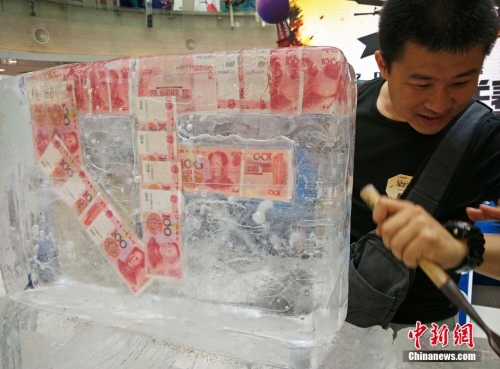 土豪抽獎(jiǎng)現(xiàn)身電競(jìng)比賽 土豪抽獎(jiǎng)現(xiàn)身電競(jìng)比賽