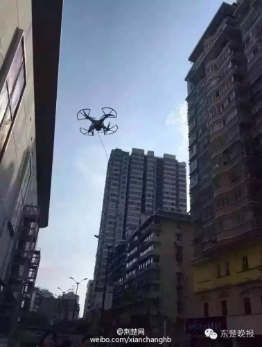 60后大叔成功求婚90后蘿莉 60后大叔成功求婚90后蘿莉