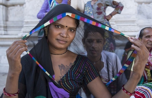 印度變性人社區(qū):處在底層受歧視 印度變性人社區(qū):處在底層受歧視