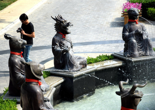 泰安一豪宅仿建十二生肖獸首銅像噴泉 泰安一豪宅仿建十二生肖獸首銅像噴泉