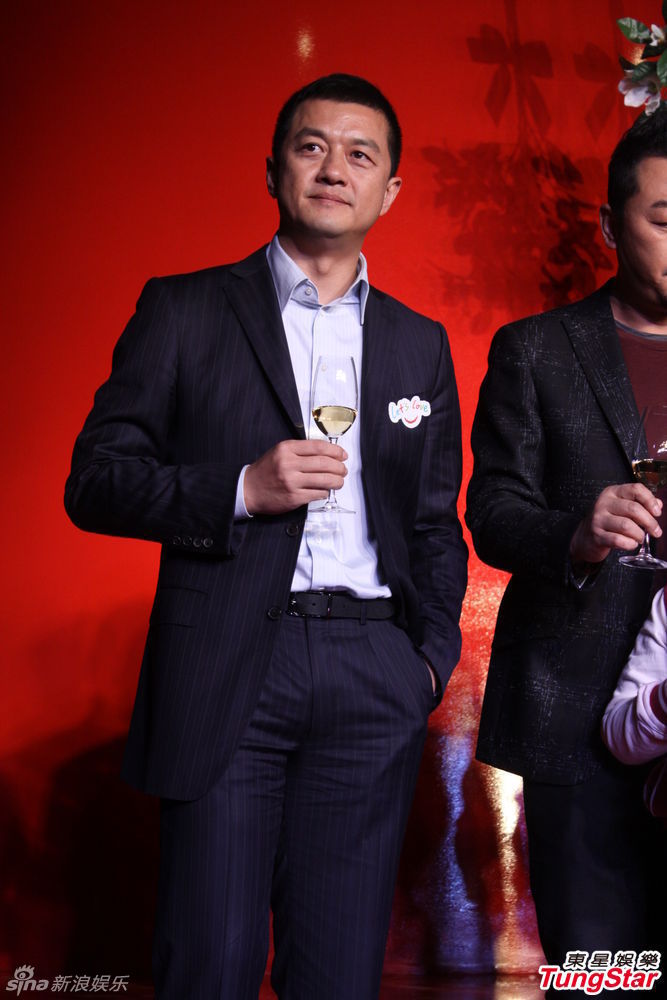 李亞鵬、郭濤父子相活動