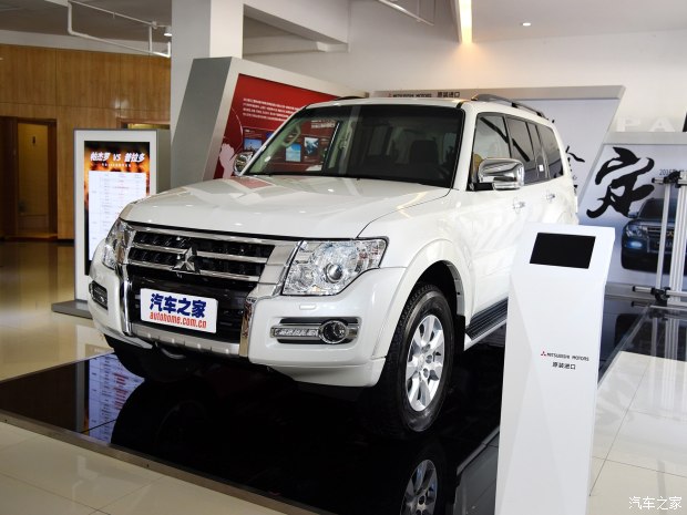 三菱(進口) 帕杰羅(進口) 2016款 3.0L 自動豪華版 國IV 三菱(進口) 帕杰羅(進口) 2016款 3.0L 自動豪華版 國IV